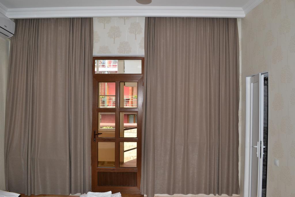 Guest House Rafael Tbilisi ภายนอก รูปภาพ