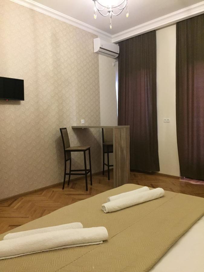 Guest House Rafael Tbilisi ภายนอก รูปภาพ