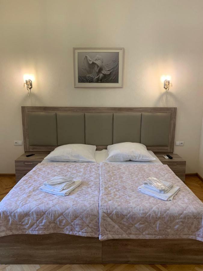 Guest House Rafael Tbilisi ภายนอก รูปภาพ